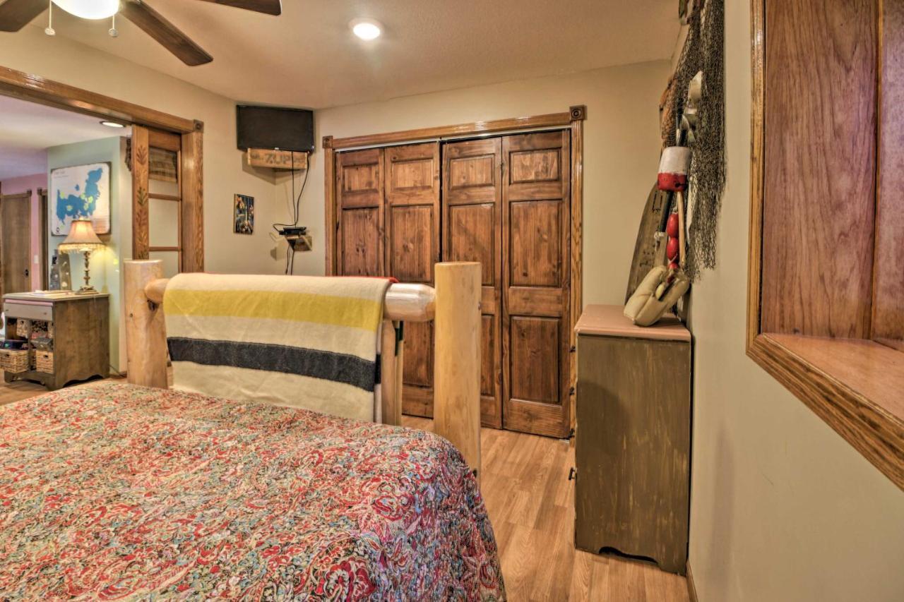 Lakefront Deer River Apt With Dock, Fire Pit And Patio Екстериор снимка