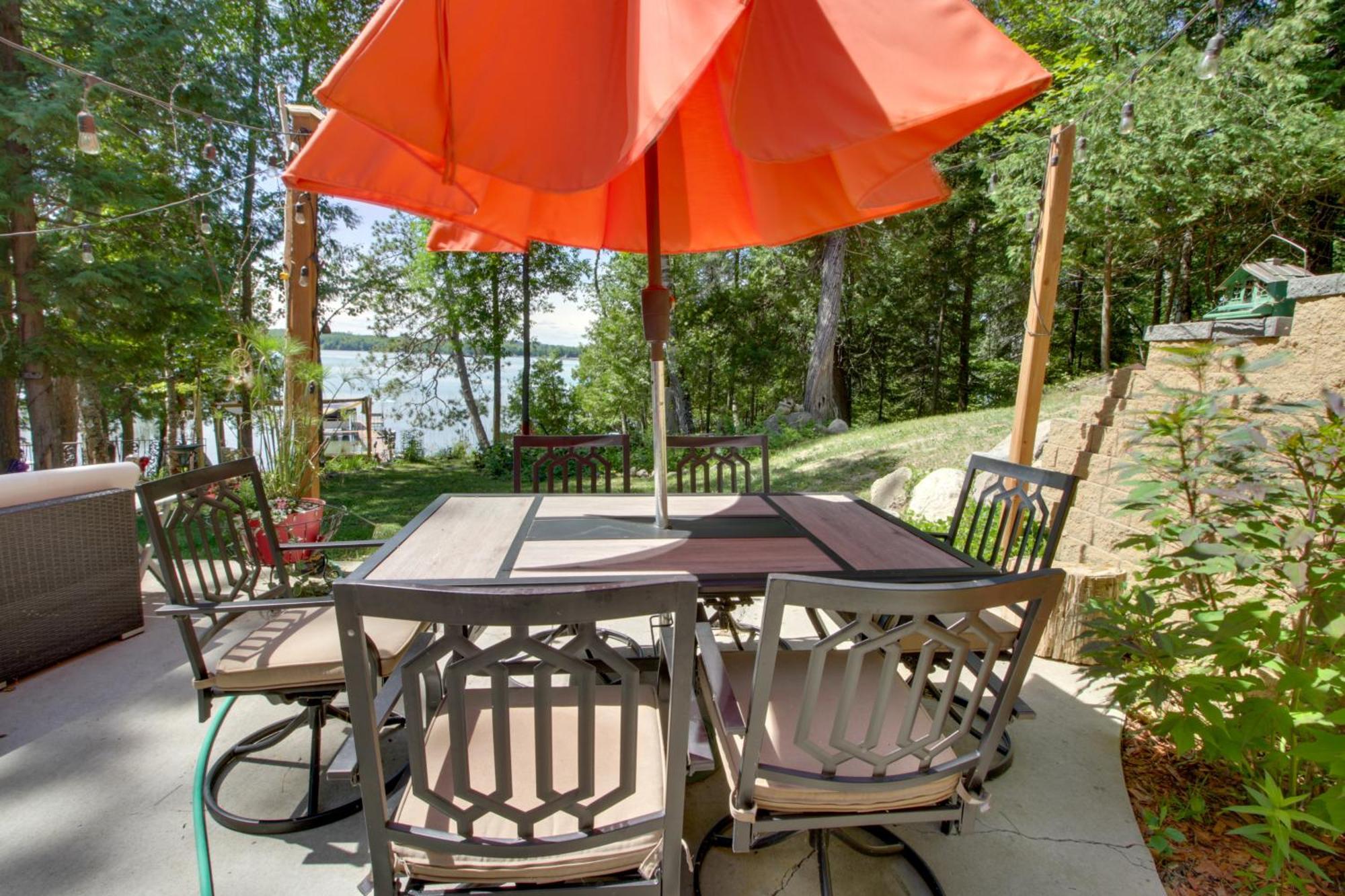 Lakefront Deer River Apt With Dock, Fire Pit And Patio Екстериор снимка